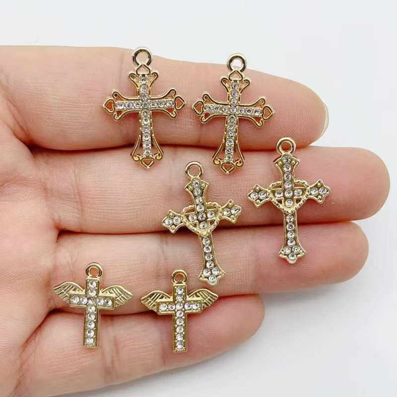 Cross Pendant Necklace Gold - 10 piezas Colgante de cruz de