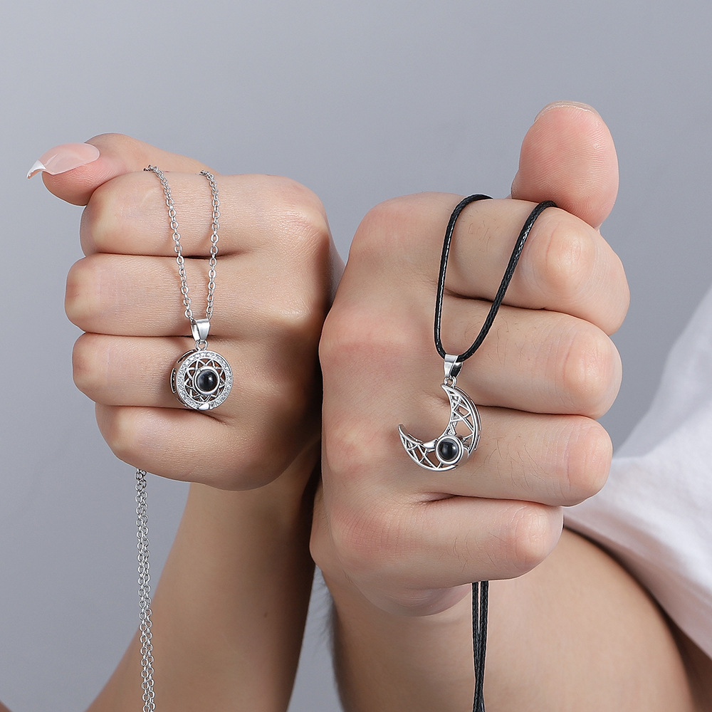 Magnetic Couple Matching Necklaces - Collar magnético a juego para parejas,
