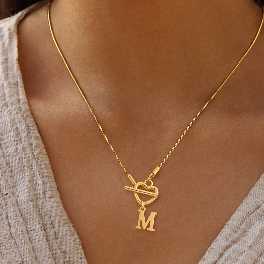 Collar con Colgante de Corazón - Initial Letter Necklace 18K Gold reseña y precio